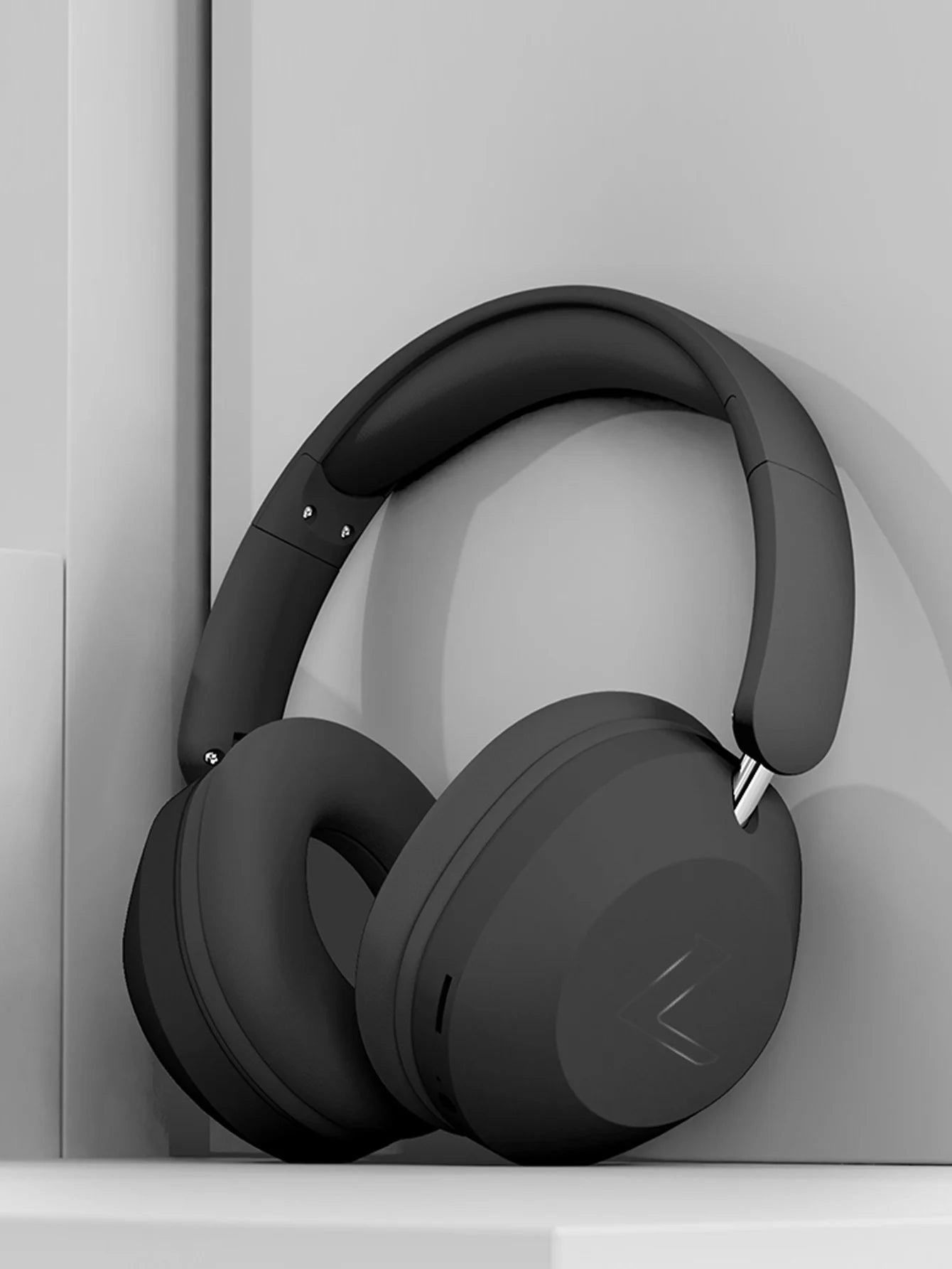 Over-ear Bluetooth headphones