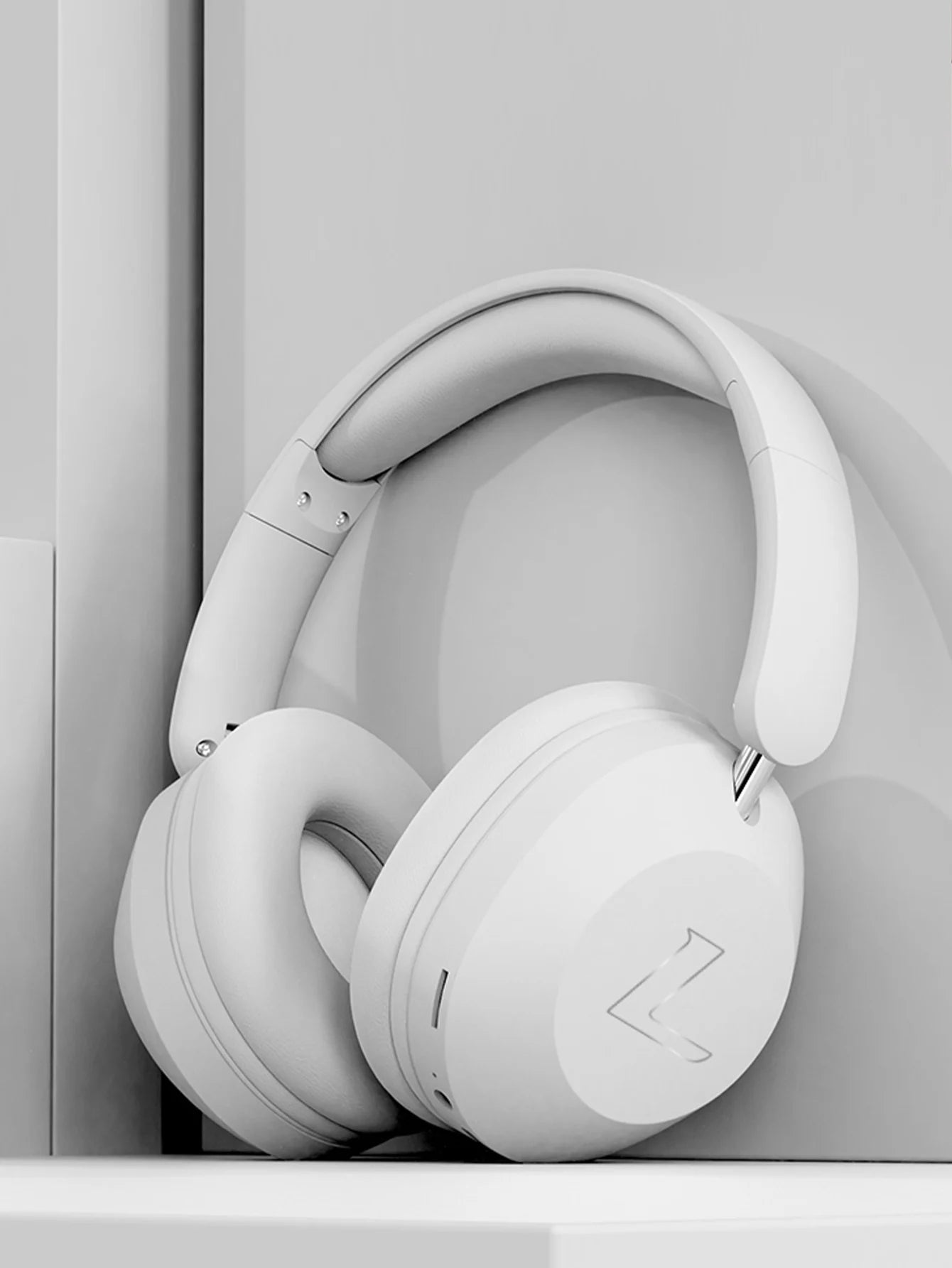 Over-ear Bluetooth headphones